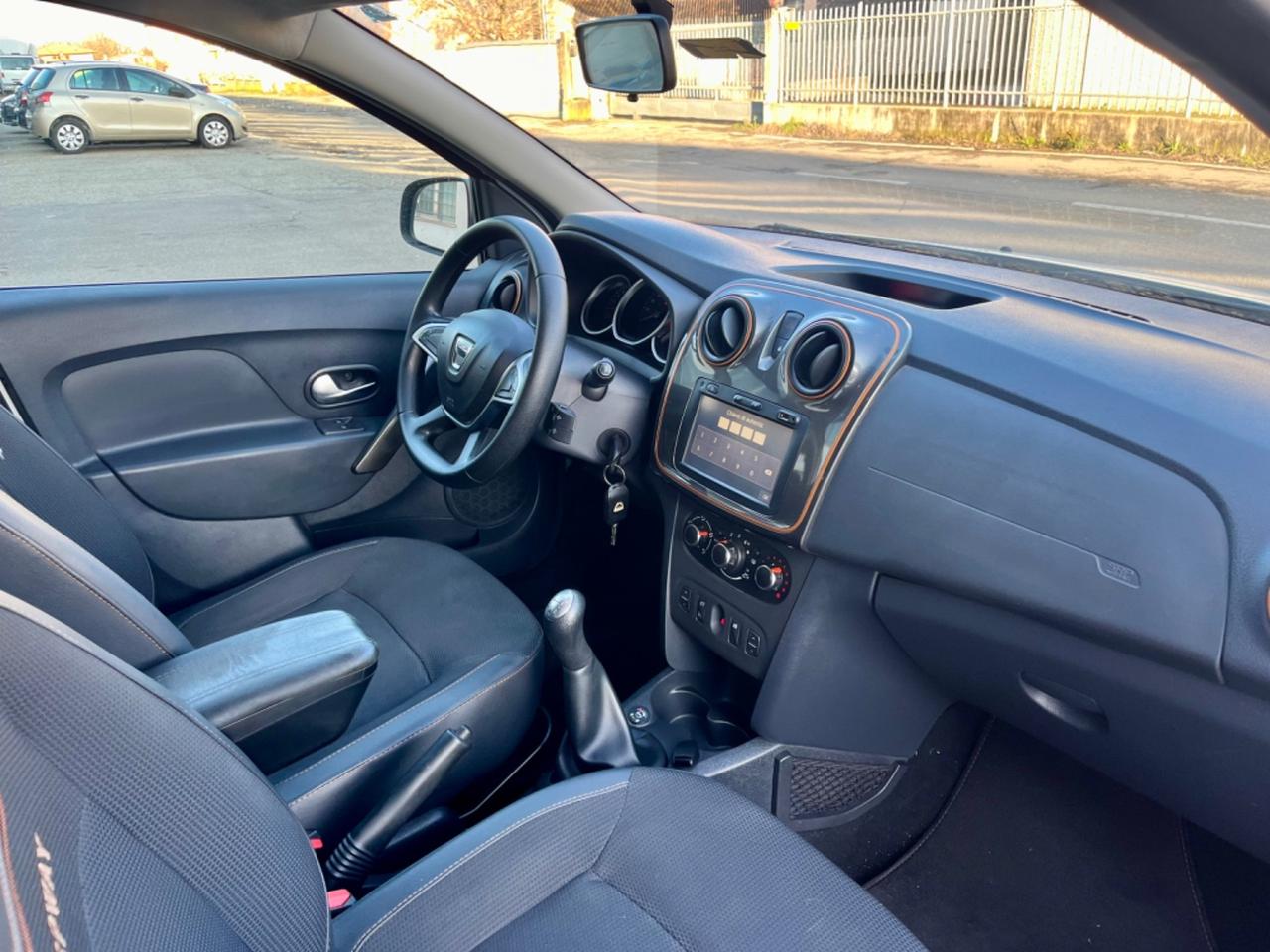 Dacia Sandero Stepway 0.9TurboGPL 2017 138.000km euro 6b perfetta