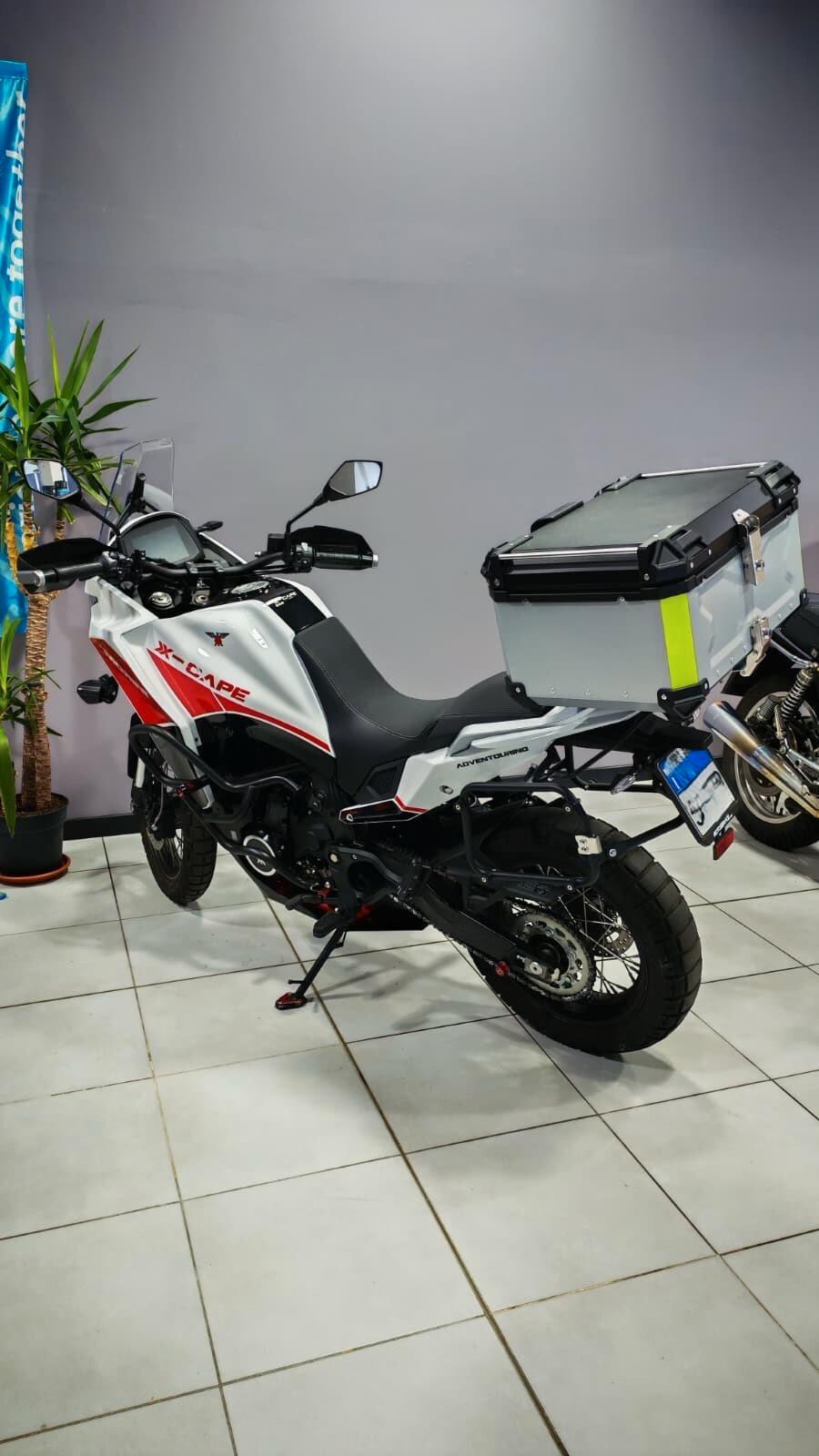Moto Morini X-Cape 649
