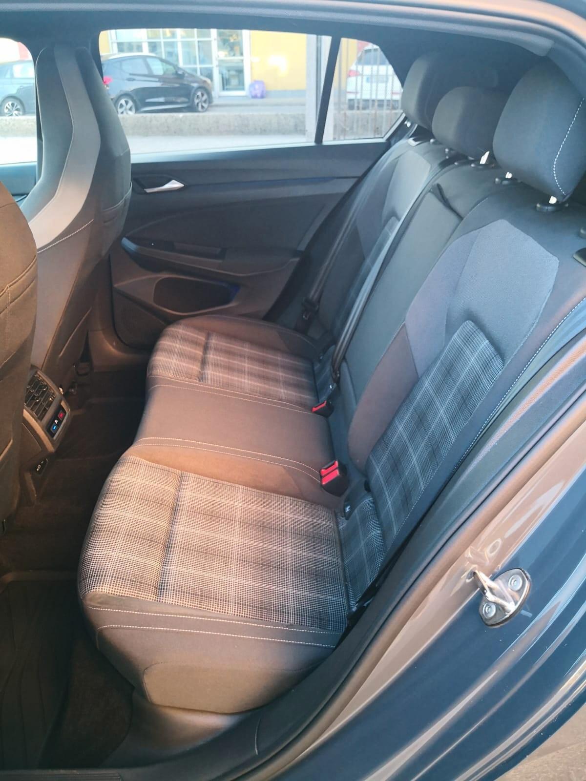Volkswagen Golf VIII 2.0 TDI GTD DSG