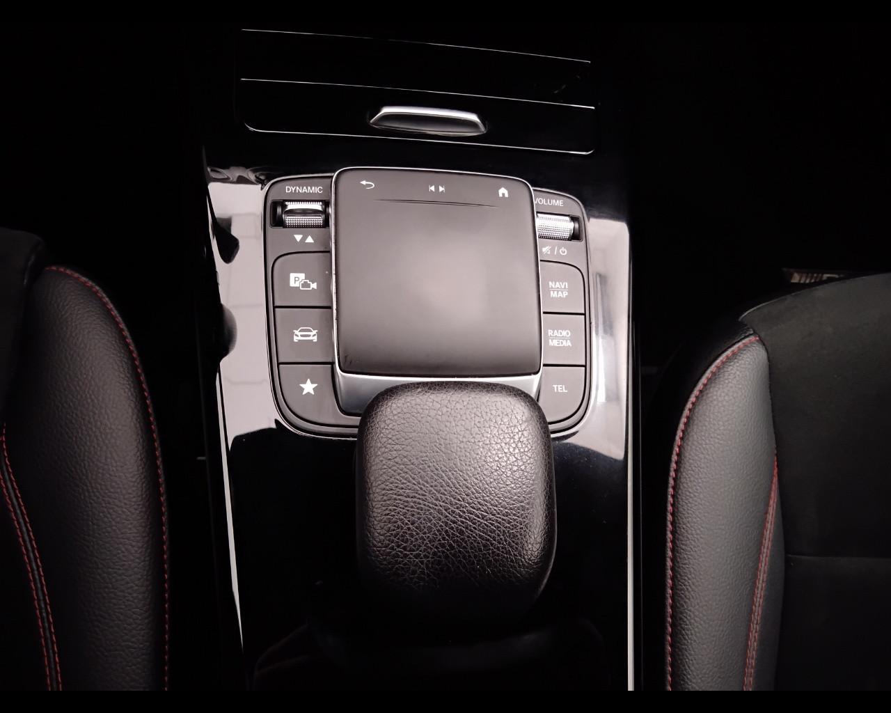 Mercedes-Benz Classe A - W177 2018 - A 180 d Premium auto
