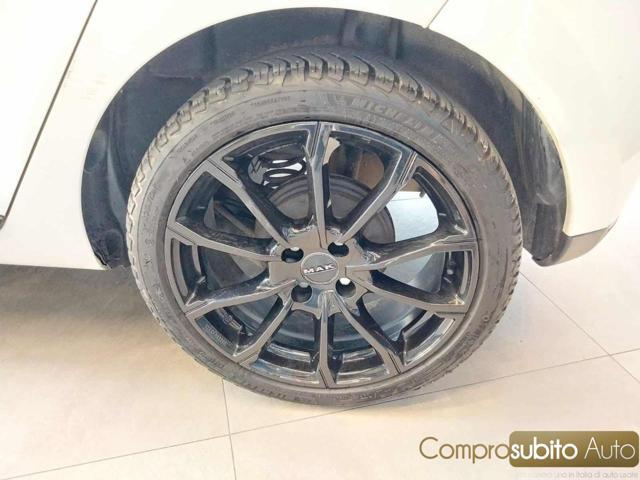 RENAULT Clio 1.5 dCi 8V 90CV (Garanzia 12 Mesi)