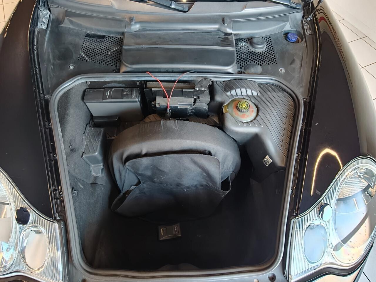 Porsche 996 Carrera 4 cat Cabriolet Hard Top