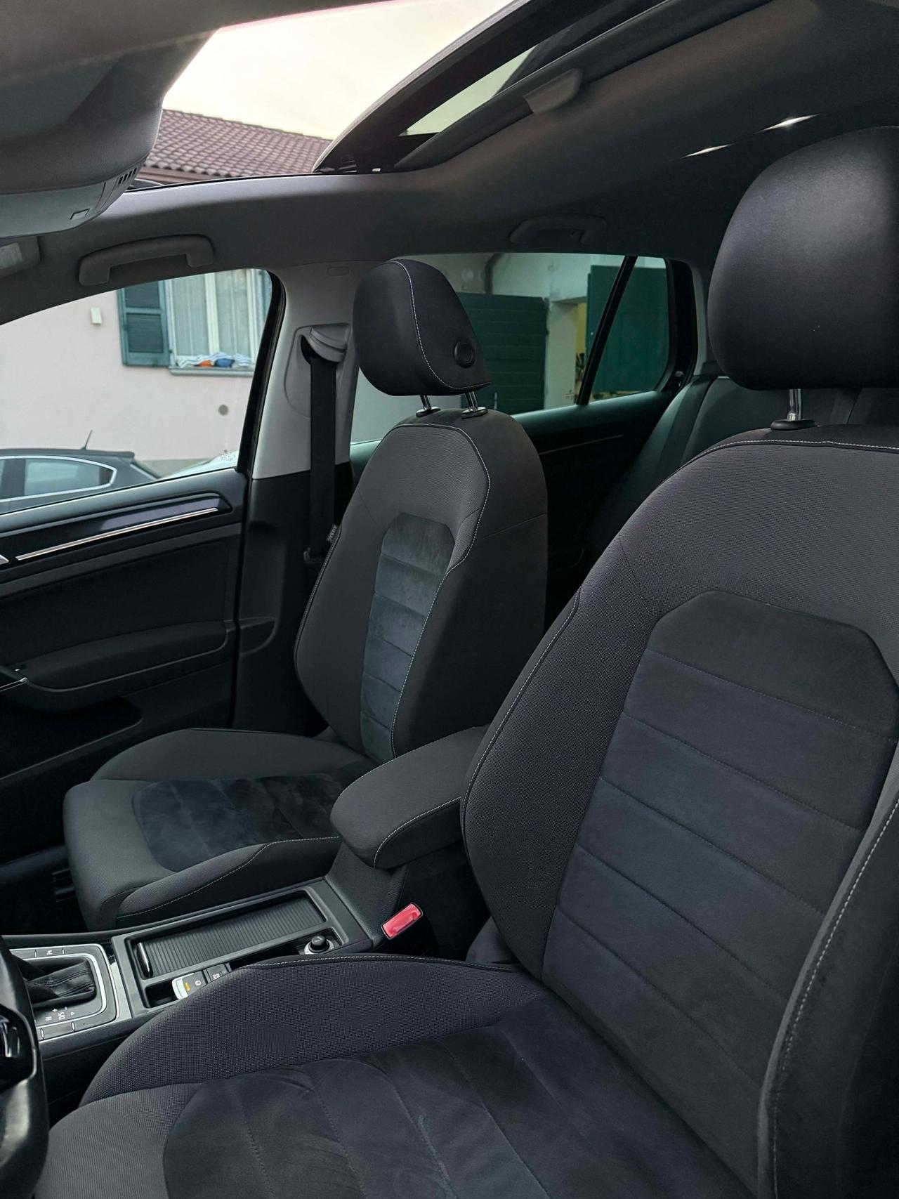 Volkswagen GOLF 1.4 TSI 140 CV DSG 5p HIGHLINE TETTO