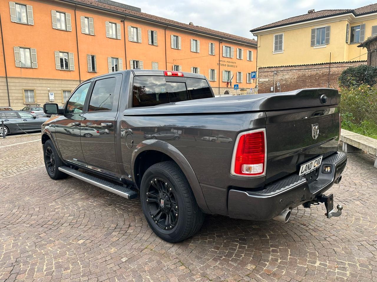 Dodge RAM 1500 5.7 V8 CREW CAB LARAMIE GPL