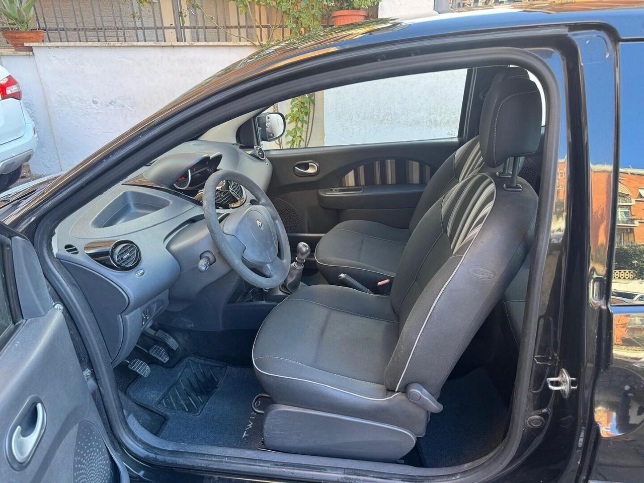 RENAULT Twingo 1.2 16V Nigh&day