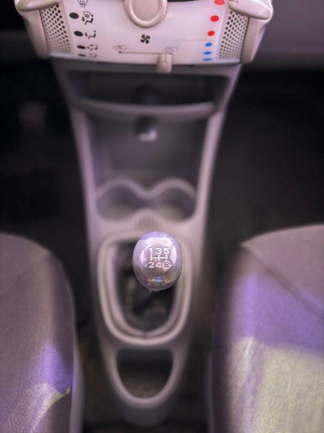 TOYOTA Aygo 1.0 12V VVT-i 5 porte Deep Ocean Connect