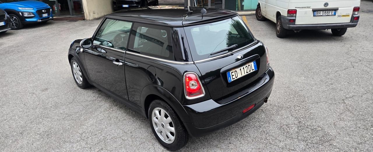 Mini 1.6 16V One (55kW)