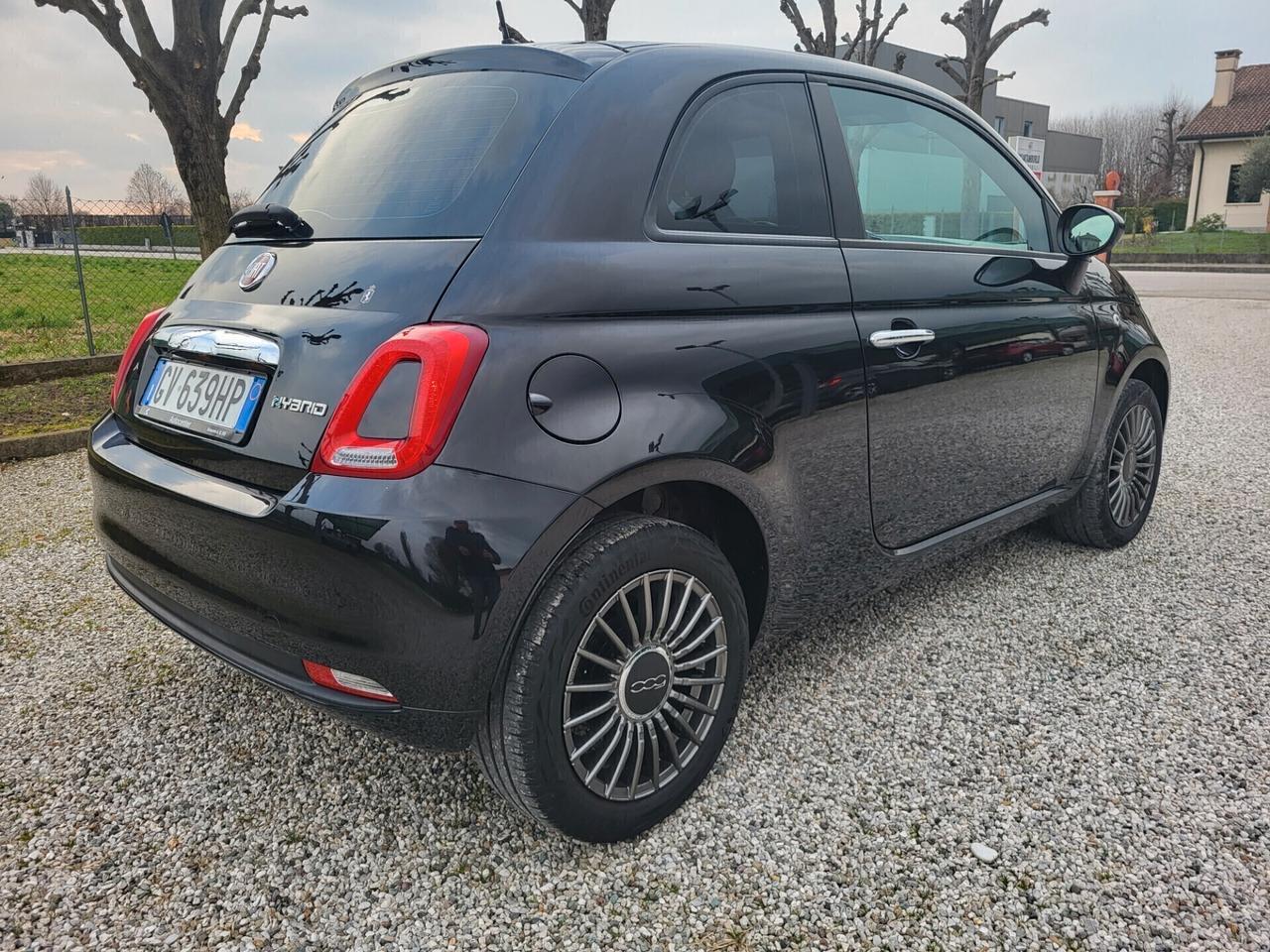 Fiat 500 1.0 Hybrid con solo 12000 km come nuova!