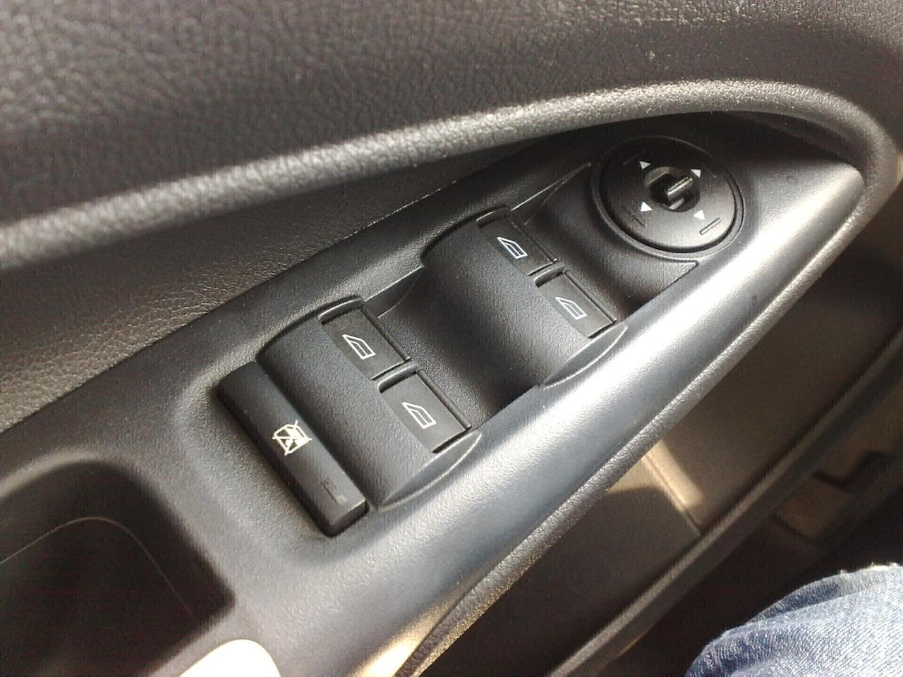 Ford Transit Connect 1.6tdci 5 POSTI - 2015