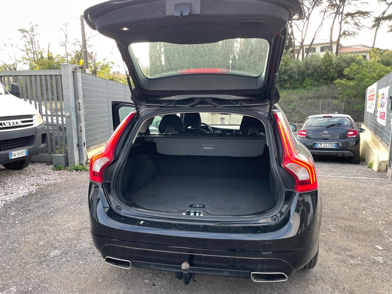 Volvo V60 D4 181cv. Gancio traino - finanziabile