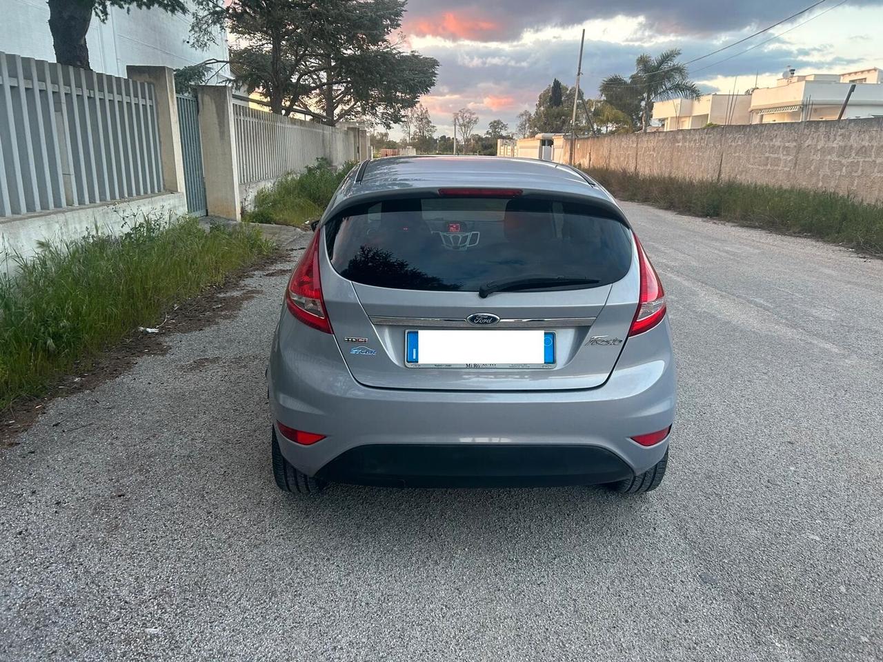 Ford Fiesta 1.4 TDCi 70CV 5 porte Titanium