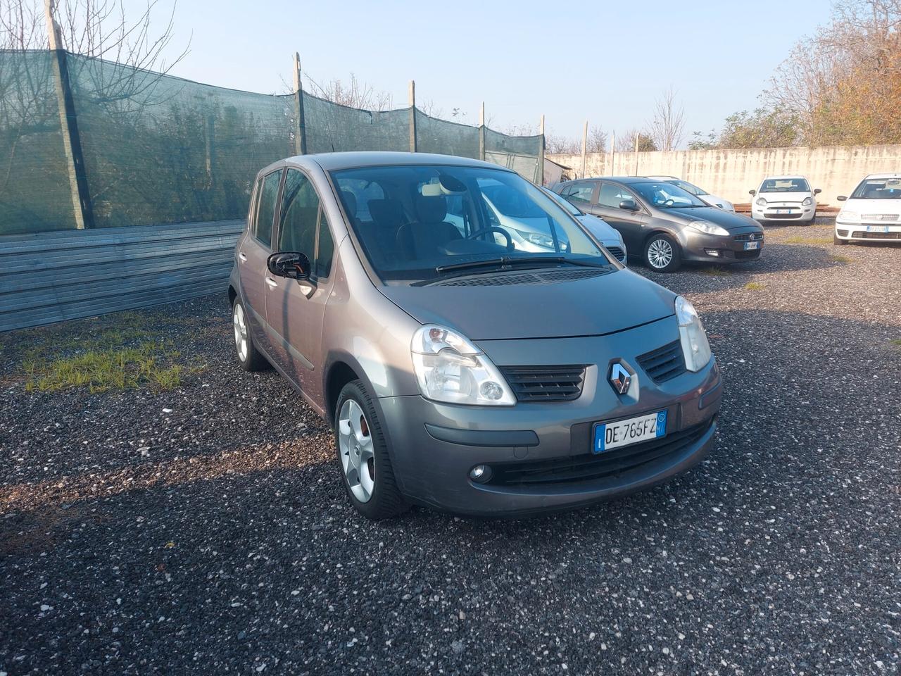 Renault Modus 1.5 dCi 85CV Easy Chic