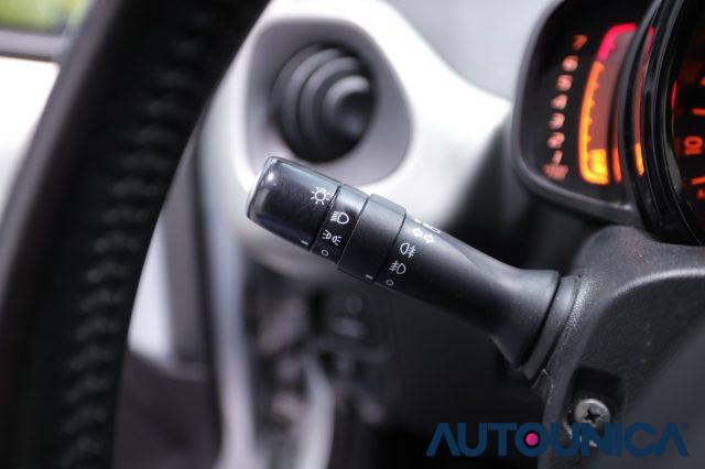 PEUGEOT 108 VTi 68 ETG 5 PORTE ALLURE NEOPATENTATI AUTOMATICA