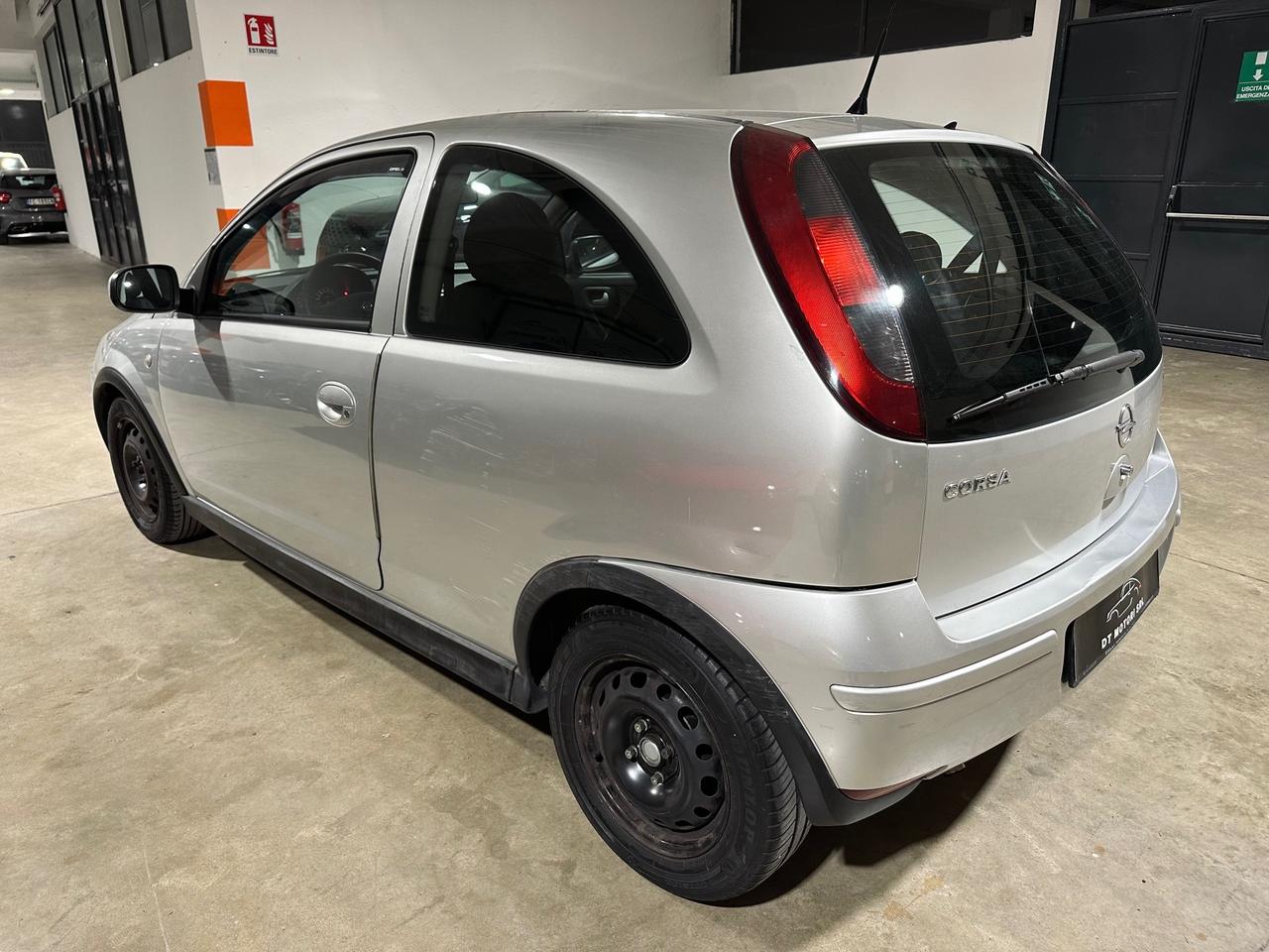 Opel Corsa 1.2i 16V cat 3 porte Club