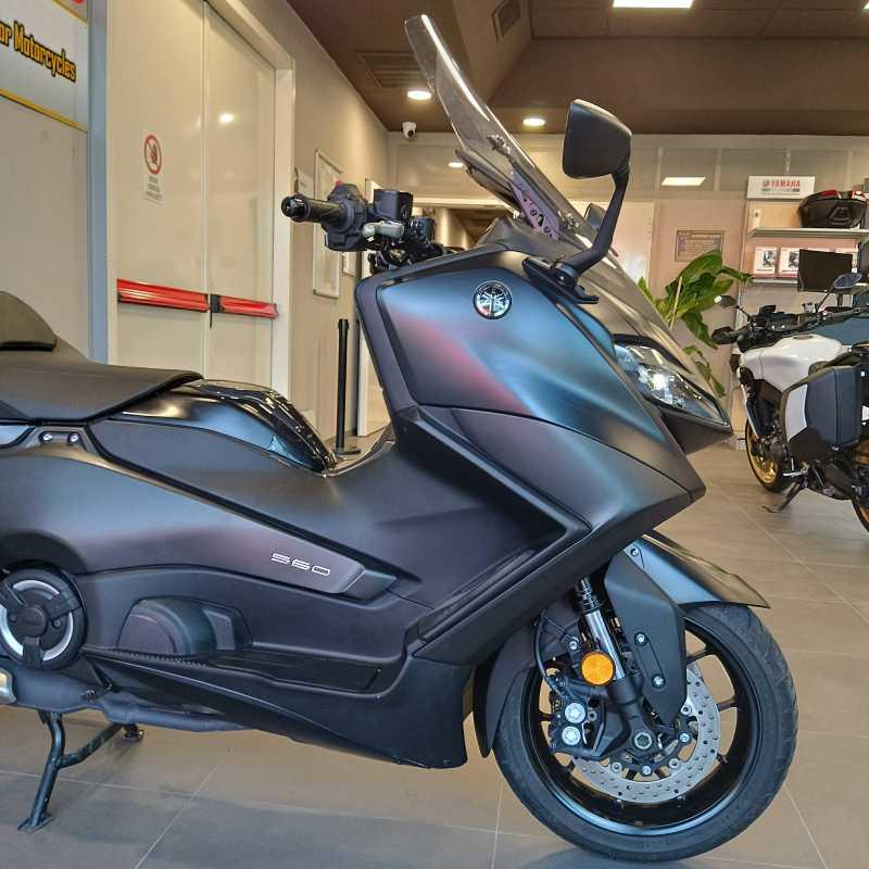 Yamaha T-Max 560 - 2024