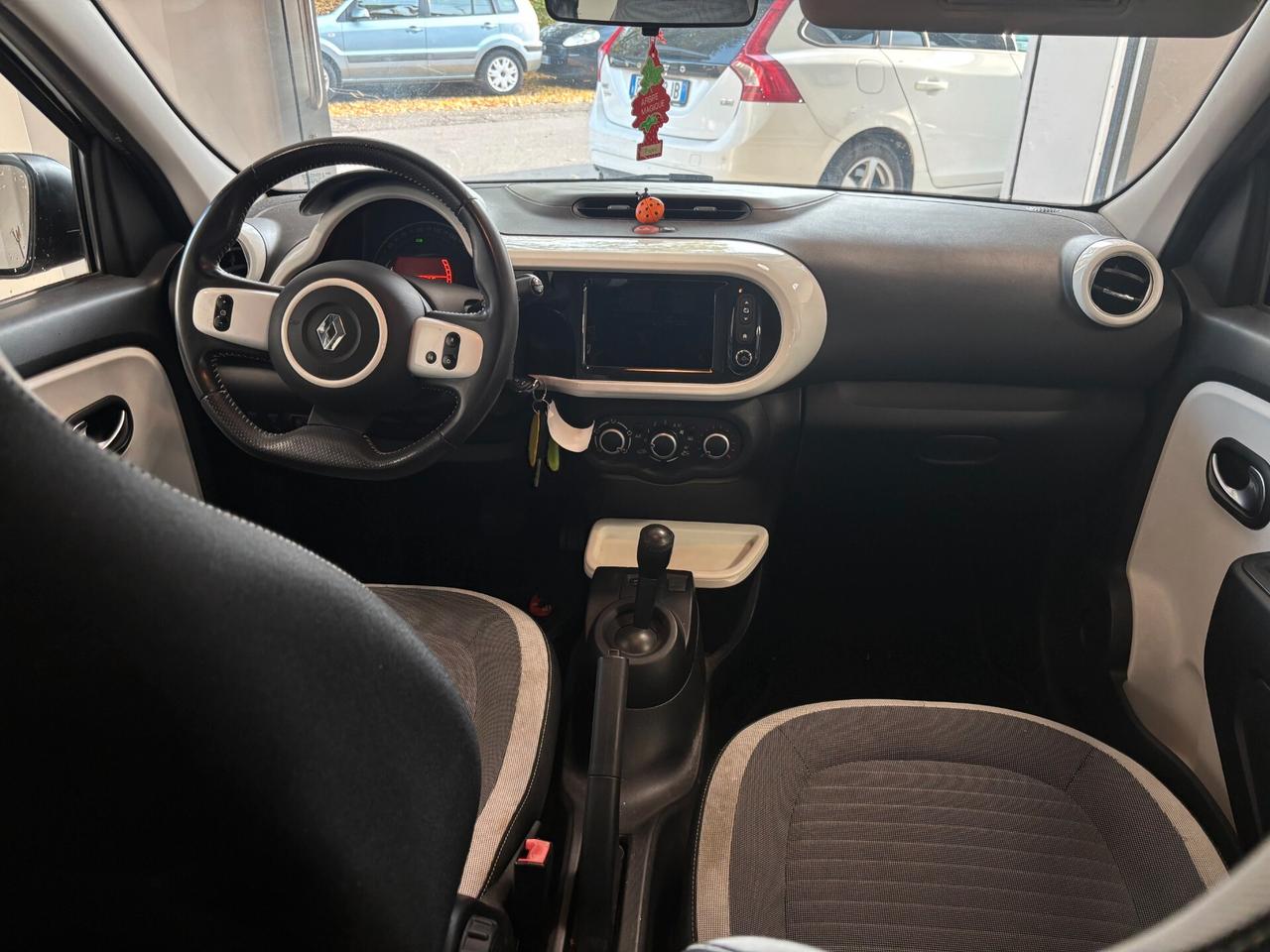 Renault Twingo SCe EDC La Parisienne