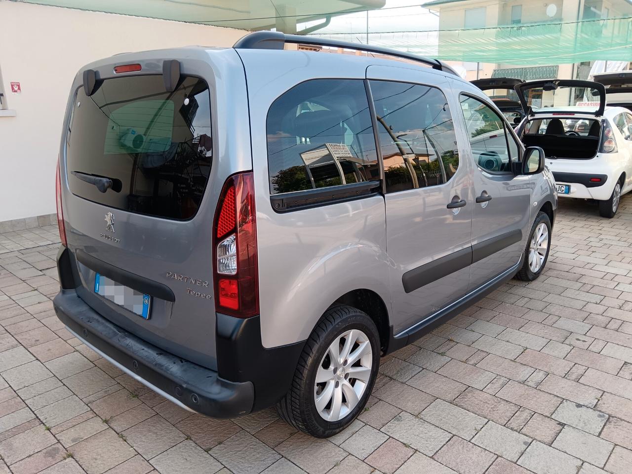 Peugeot Partner Tepee 1.6 HDI Outdoor