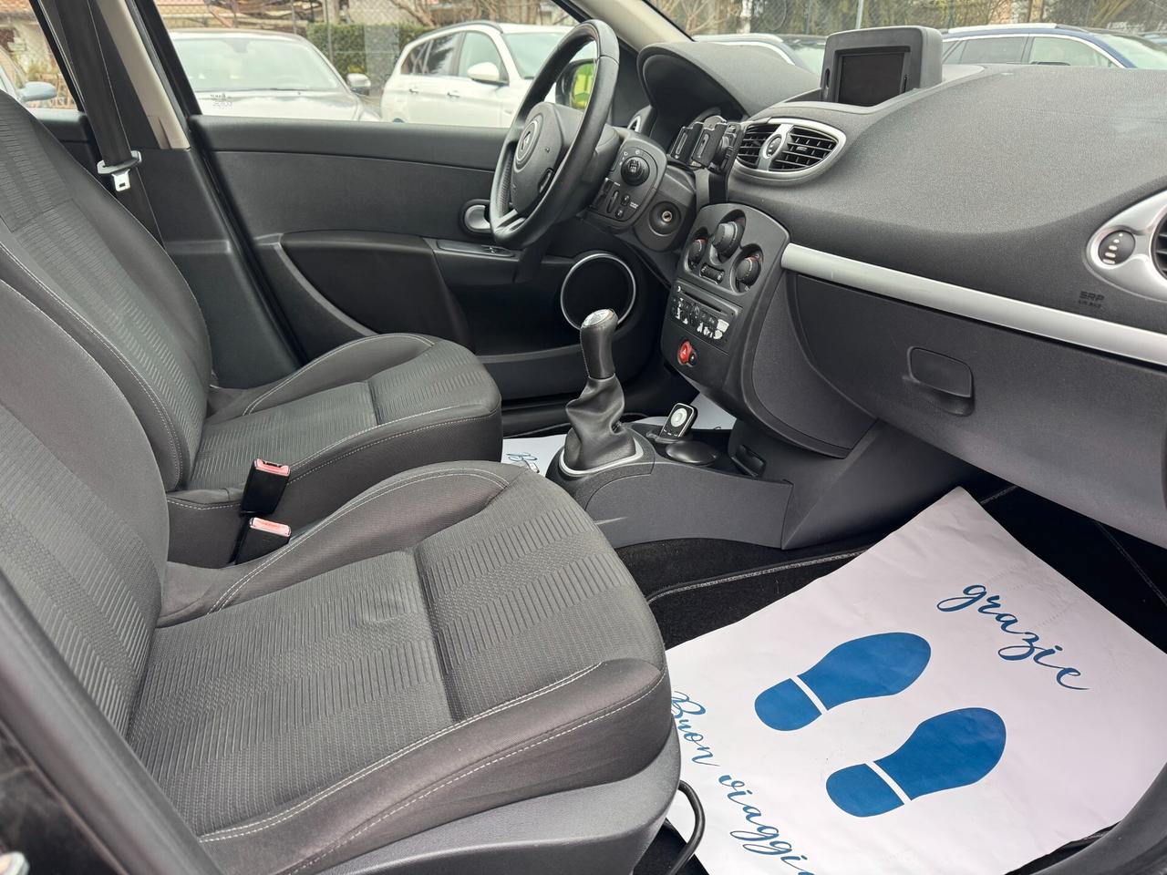 Renault Clio 1.2 16V 5 porte Confort neopatentati