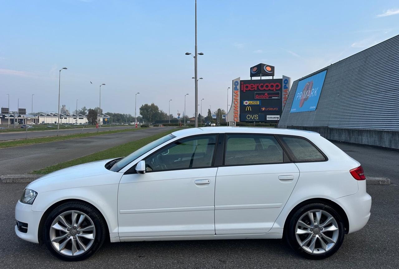 Audi A3 SPB 1.6TDi S tronic Attraction