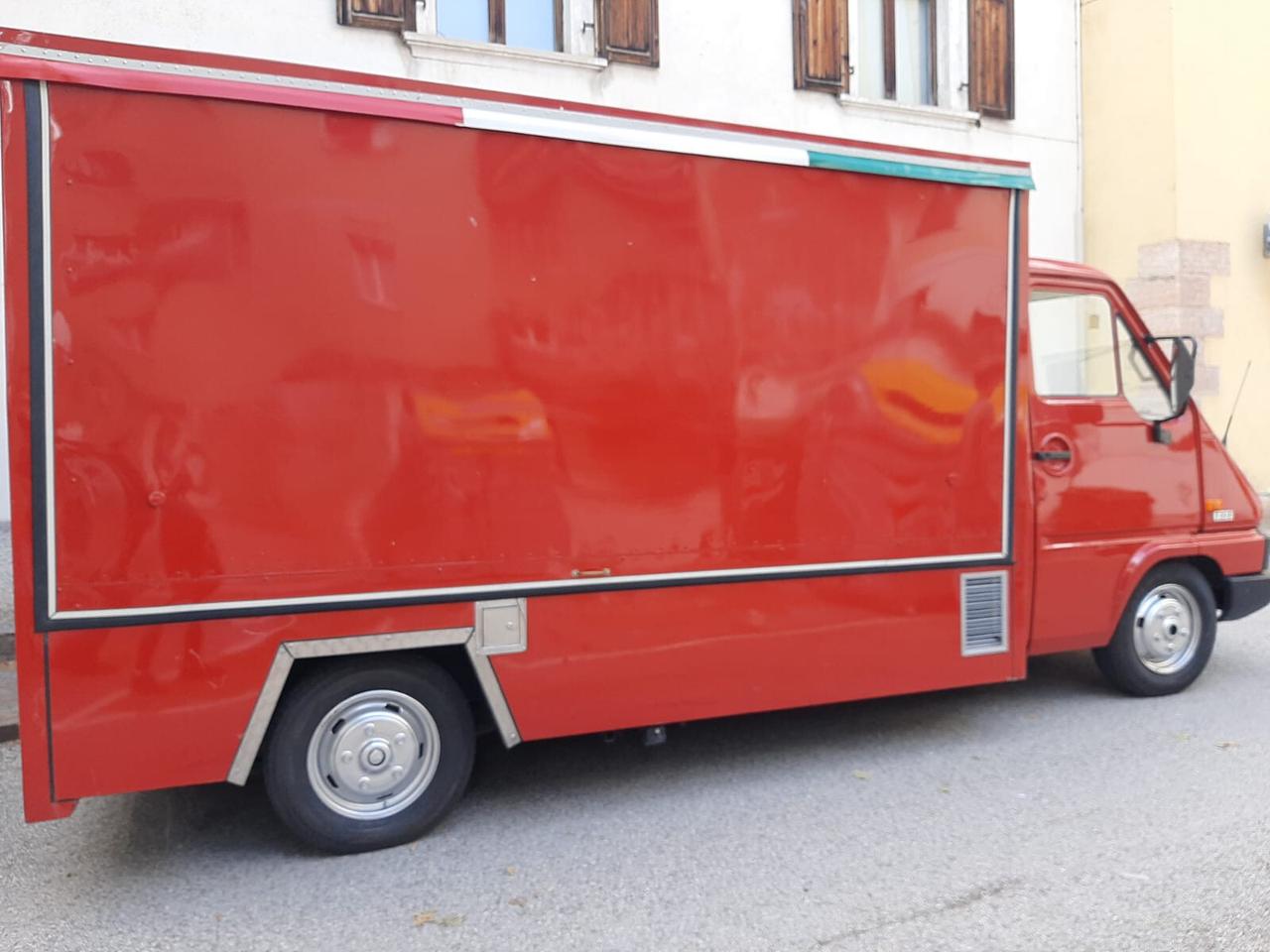 Renault FOODTRUCK