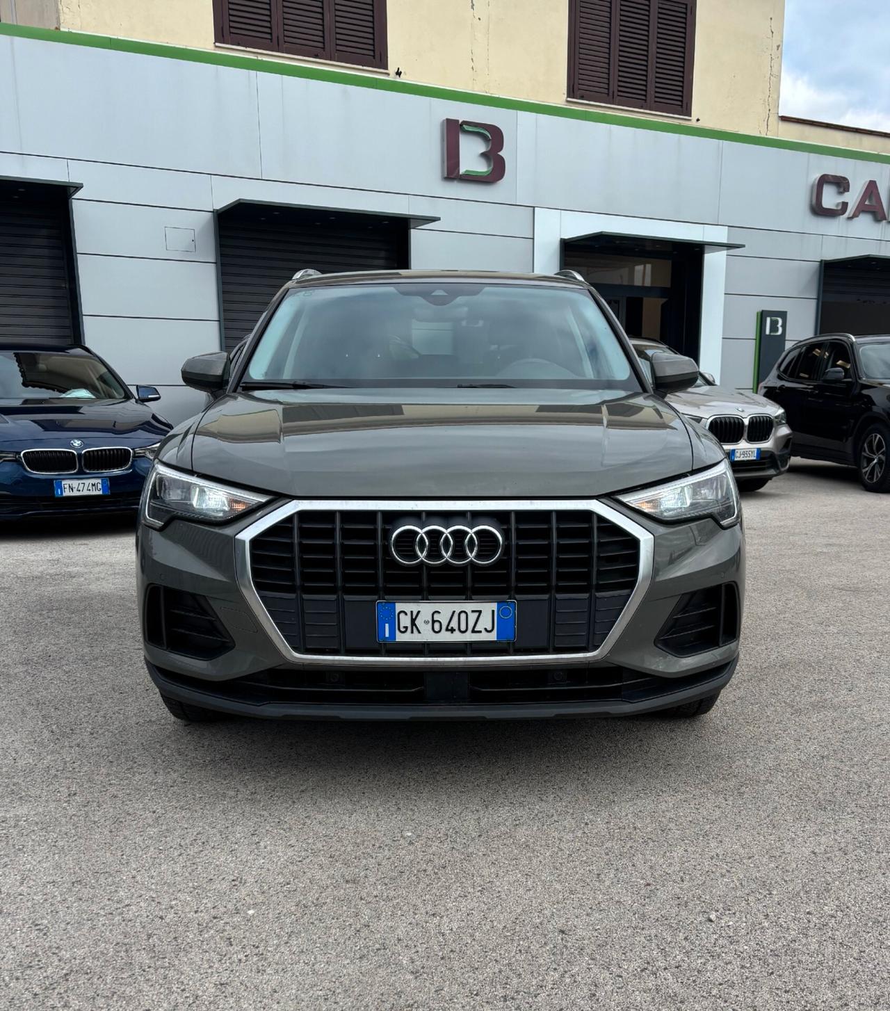 Audi Q3 35 TDI S tronic Business