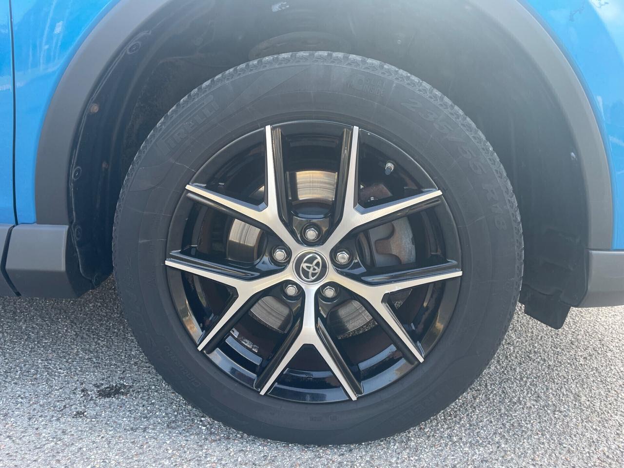 Toyota RAV 4 RAV4 2.0 D-4D 2WD*Neopatetati*Euro6B*Libro service