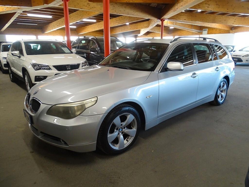 BMW 530d Touring Eletta 218 CV