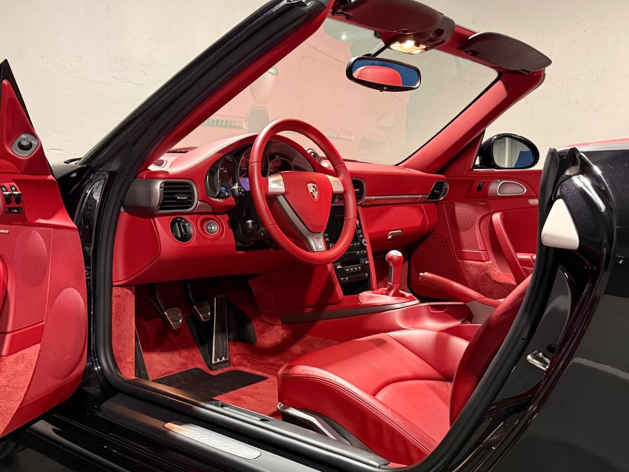 Porsche 911 Carrera Cabriolet
