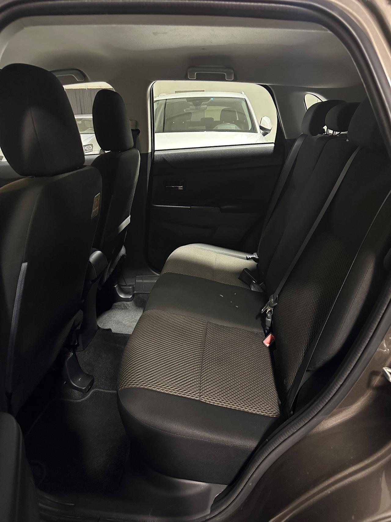 Mitsubishi ASX 1.6 DI-D 114 CV 2WD Instyle Panoramic