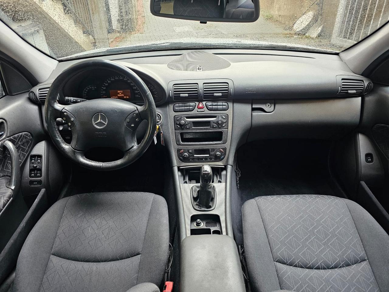 Mercedes-benz C 200 benzina