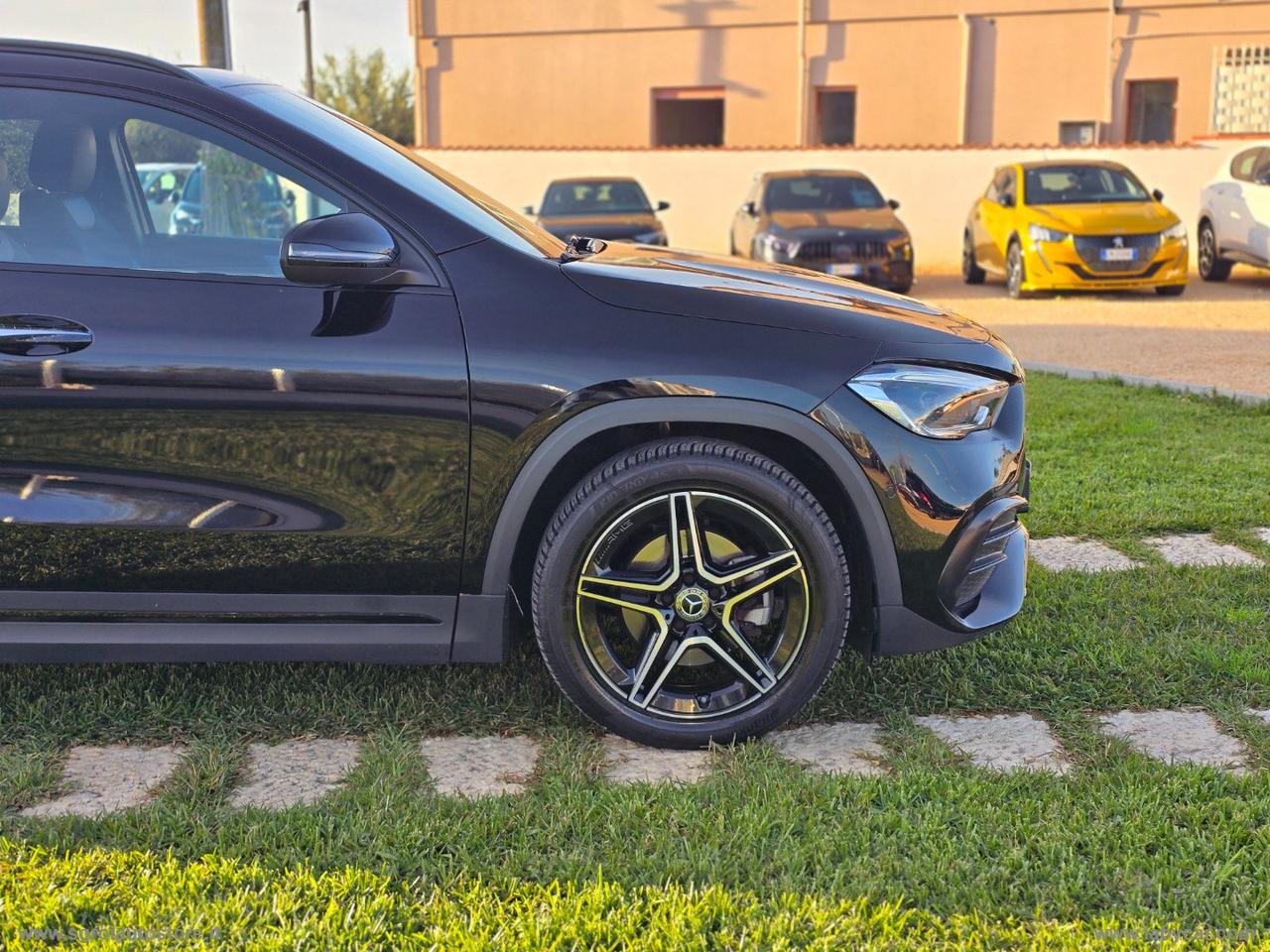 MERCEDES-BENZ GLA 200 d Automatic Premium