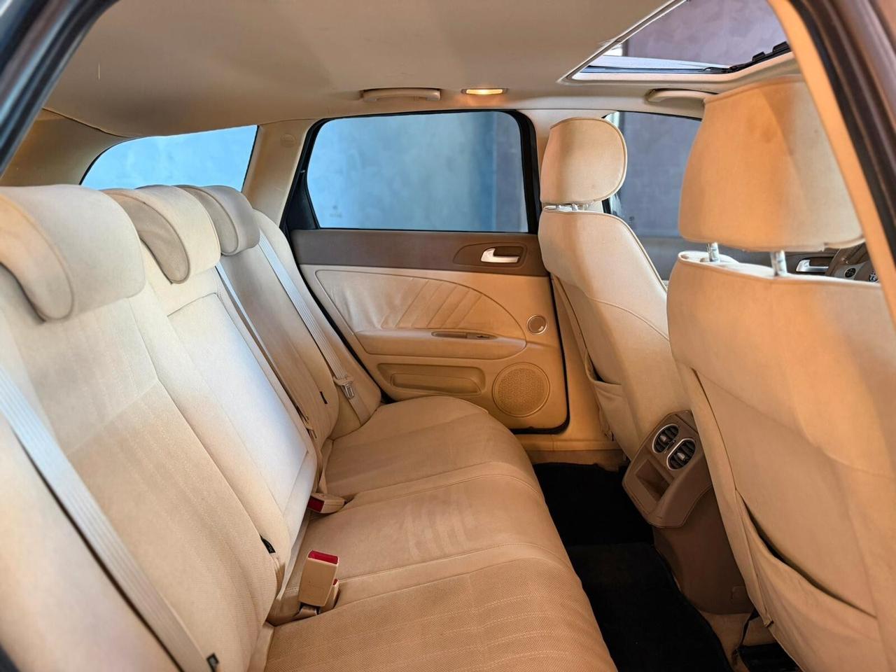 Alfa Romeo 159 1.9 JTDm 16V Sportwagon Distinctive