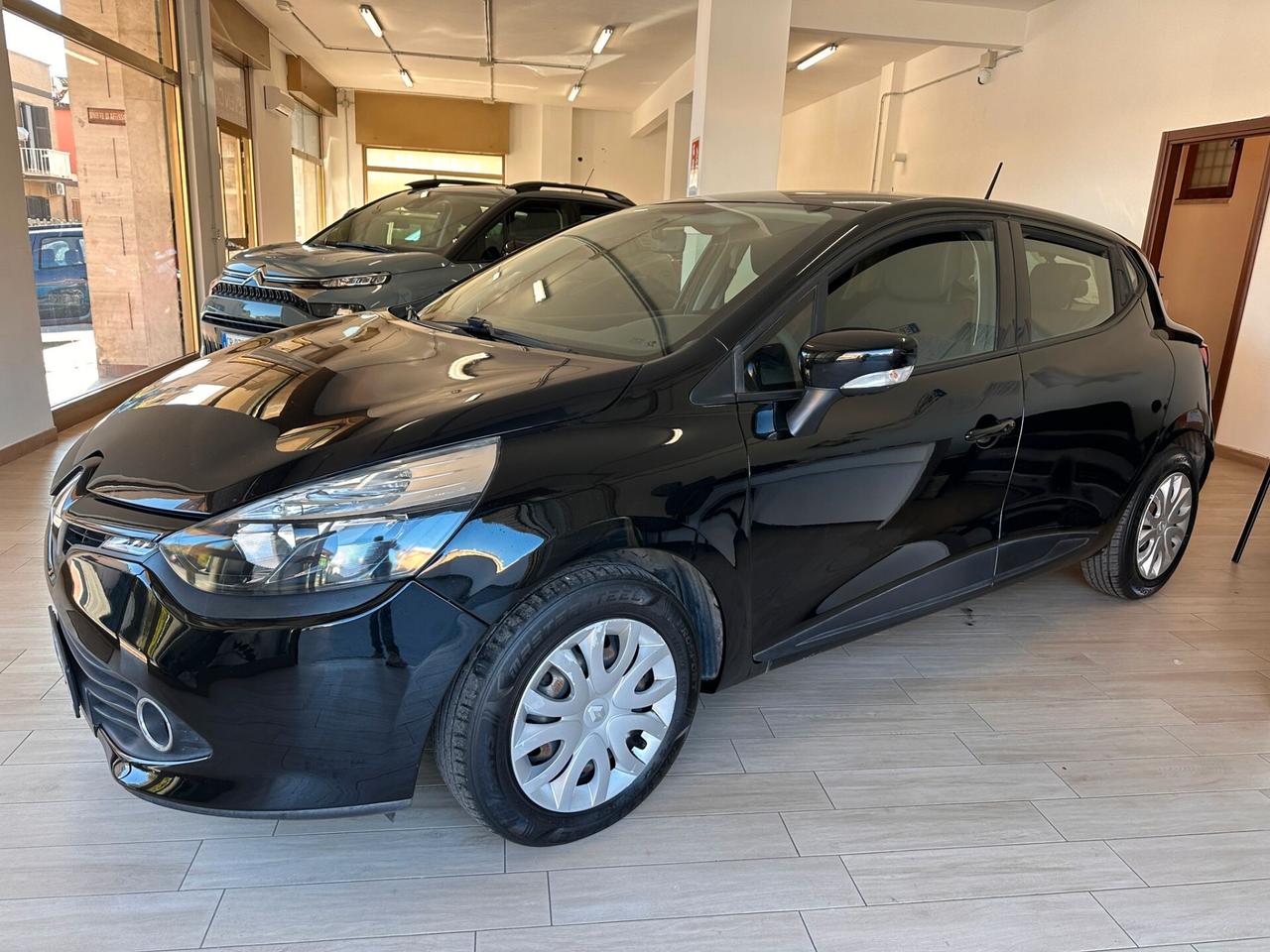 Renault Clio 1.2 75CV 5 porte Wave