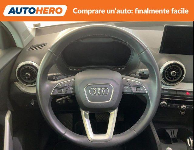 AUDI Q2 35 TDI S tronic Identity Black