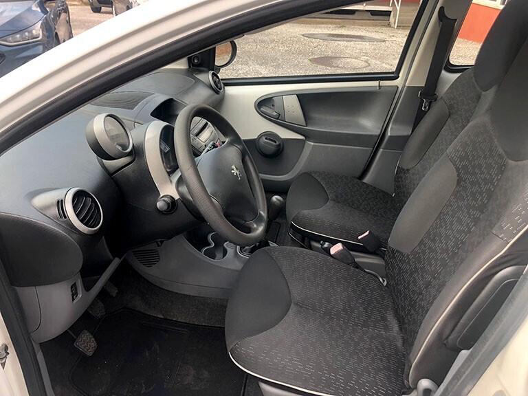 Peugeot 107 1.0 68CV 5p. Plaisir