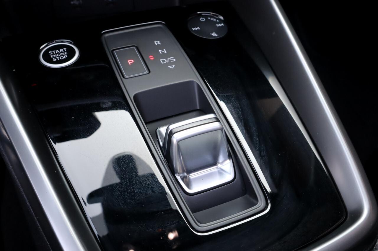 Audi A3 45 TFSI HYBRID PLUG-IN 245 CV S-LINE VIRTUAL TETTO APRIBILE LED ACC
