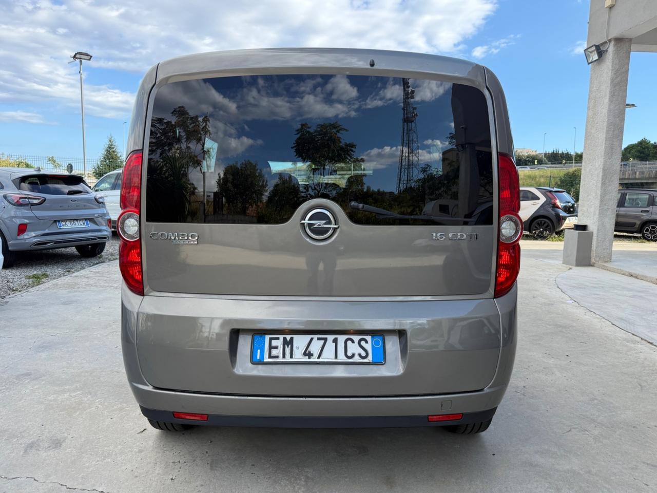 Opel Combo 1.6 CDTi 105CV Cosmo