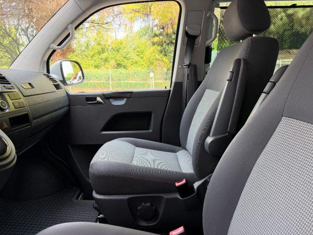 VOLKSWAGEN Caravelle 2.0 TDI DSG 140 CV 7 POSTI NAVIGATORE RETROCAMERA