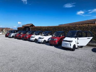 MINI AUTO ELETTRICA PER ANZIANI O PER DISABILI