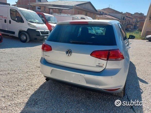 VOLKSWAGEN Golf 7 2015 permuta e finanziamento