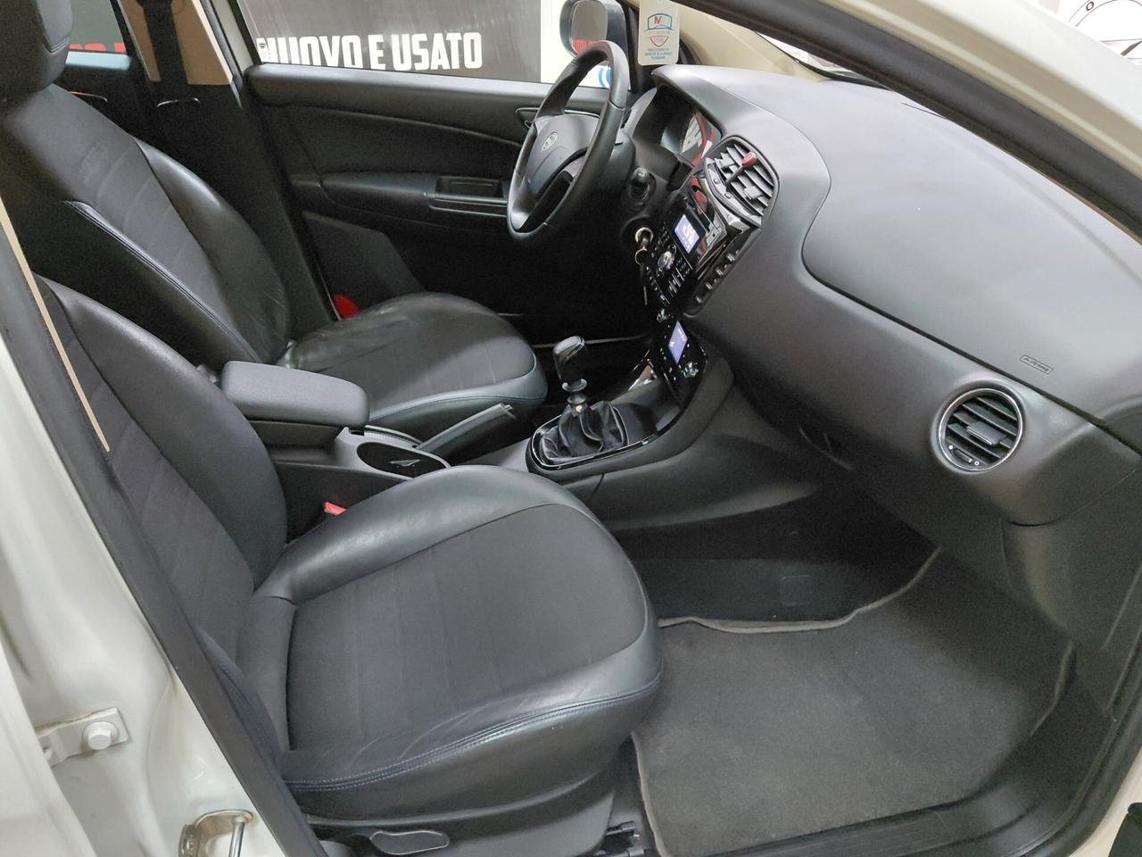 Lancia Delta 1.6 MJT DPF S MOMO DESIGN 2013