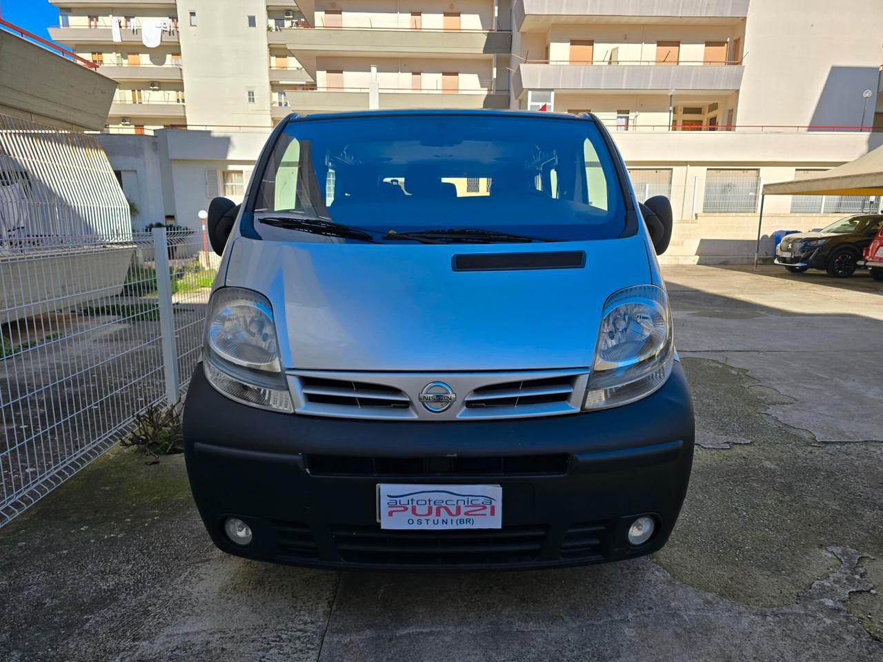Nissan Primastar - Con Sollevatore Idraulico per Persone in Carrozzina