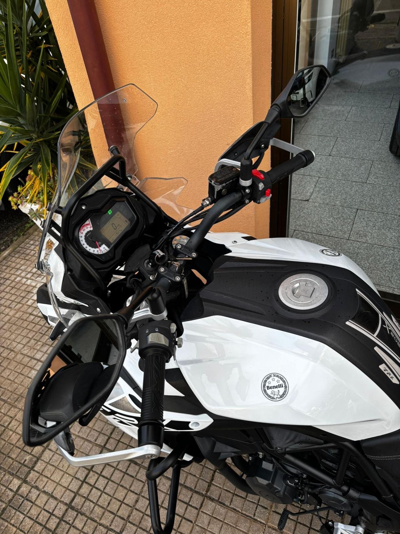 BENELLI TRK 502 X PARI AL NUOVO