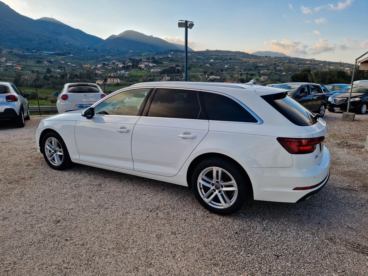 Audi A4 Avant 35 TDI S tronic Business