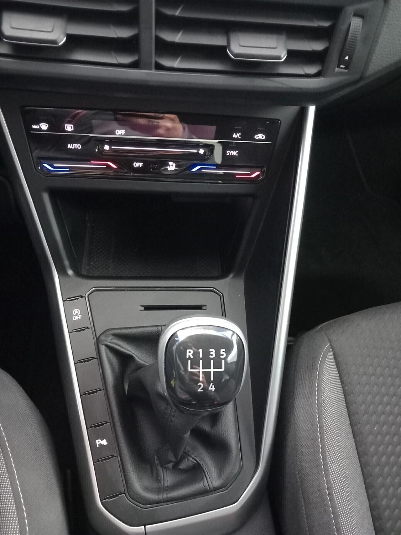 Volkswagen Polo anno 2022 benzina 1.0 km 34 mila