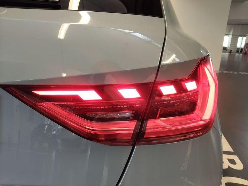 Audi A1 A1 Sportback 30 1.0 tfsi Identity Black 110cv s-tronic