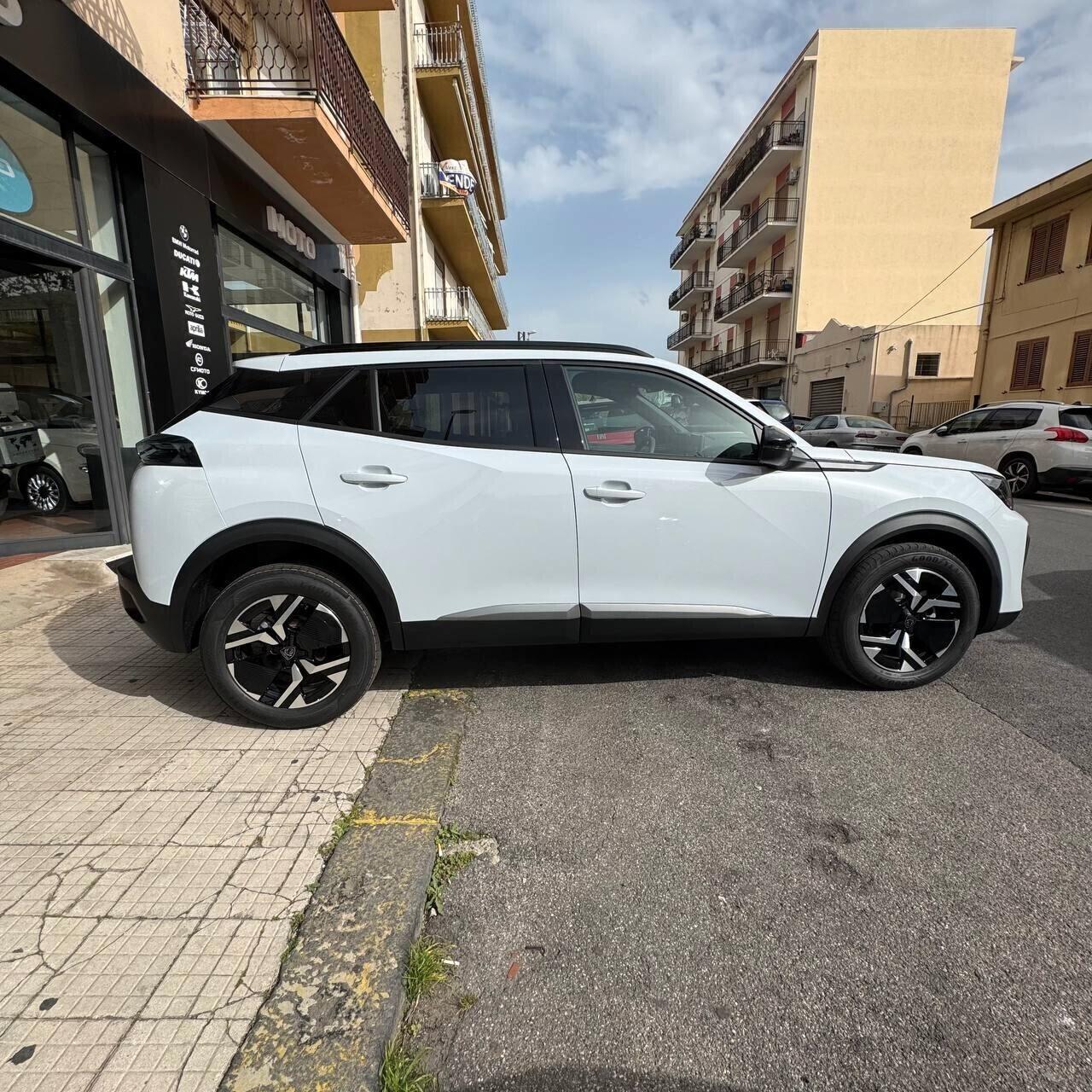 **NUOVA** Peugeot 2008 PureTech 100 S&S Allure