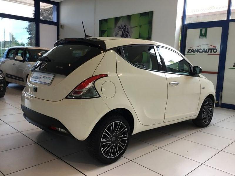 Lancia Ypsilon 1.0 FireFly 70cv Hybrid Gold Plus MY23