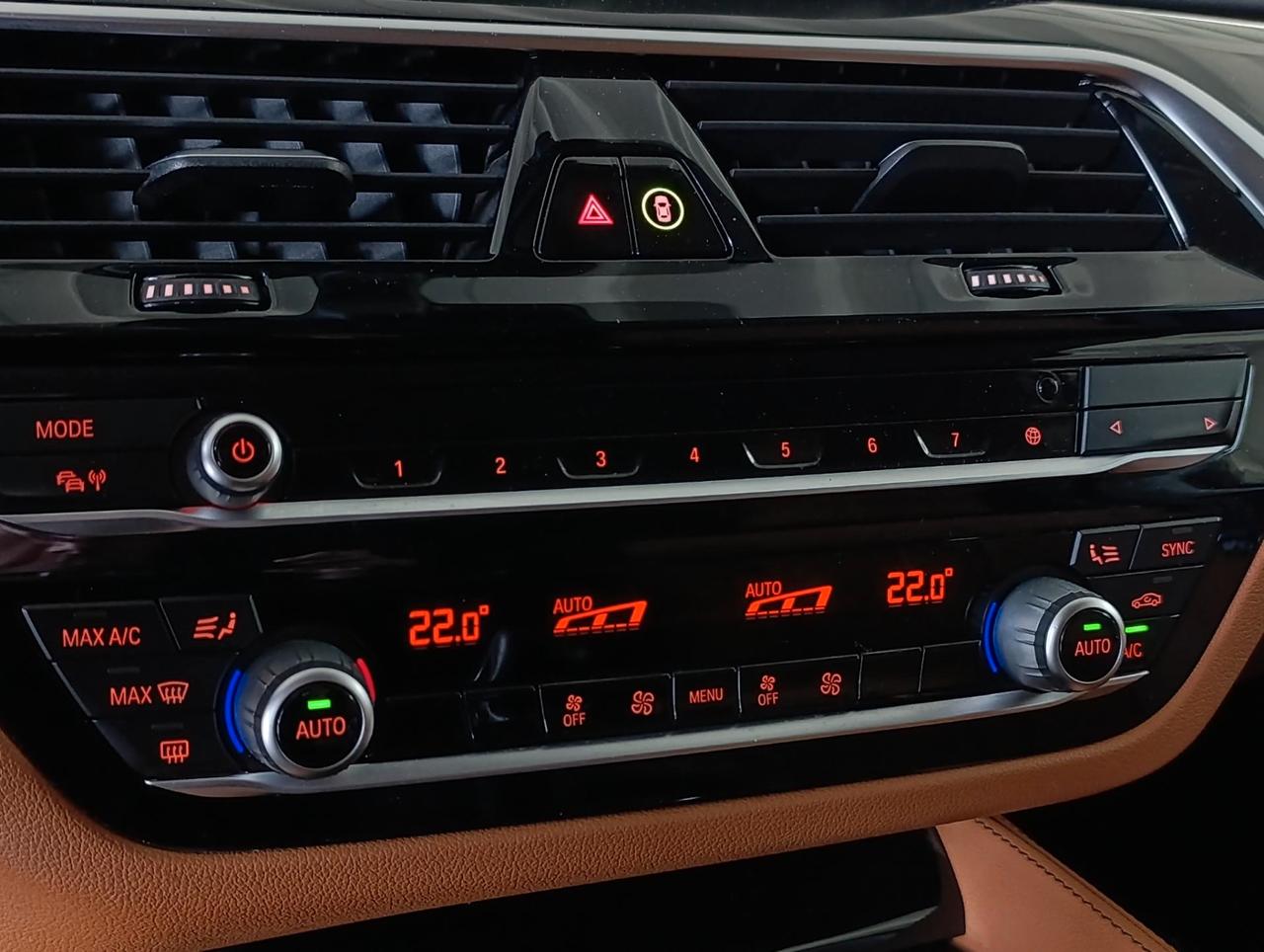 BMW 520 d Touring mhev 48V Luxury auto