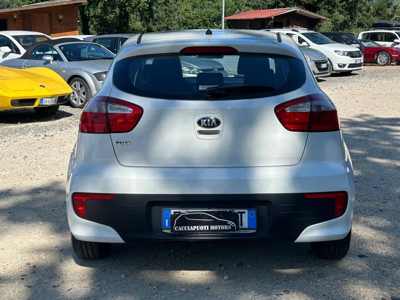 Kia Rio 1.2 CVVT 5p. Cool neopatentati rate permute